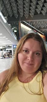 Noemi Arias (@noemimomy)