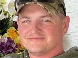 Dennis Partridge's Instagram, Twitter & Facebook