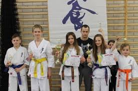 Marian banaś od początku był medialnym faworytem do objęcia stanowiska szefa resortu finansów. Niepolomiczanki Na Podium W Turnieju Karate Gazeta Krakowska