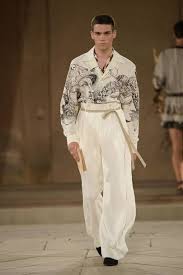 Dolce Gabbana Alta Moda Sartoria Fall Winter 2019 20 Dolce Gabbana Alta Sartoria Autumn Winter 2019 Couture Men Fashion Show Androgynous Fashion Best Mens Fashion