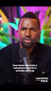 Eric Ashton's Instagram, Twitter & Facebook