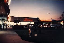 Retro Memories Downtown Shopping Center Oak Ridge Tn This One Is Before My Time But It S The Loveman S Department Sto Oak Ridge Downtown Shopping Center