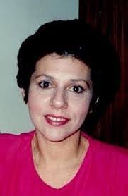 Lynne Benjamin's Instagram, Twitter & Facebook