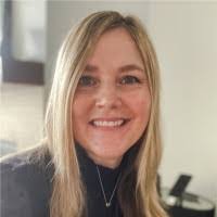 Allison Holcombe's Instagram, Twitter & Facebook