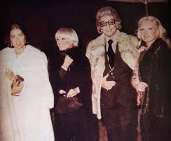 Gönül yazar (1970) müzik dünyasına yep yeni bir soluk getiren mp3yukleindir.com sitesi ile müziğe adeta doyacaksınız. Gonul Yazar Biyografya