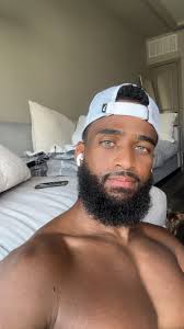 Which friend are you choosing? #friends #friendship