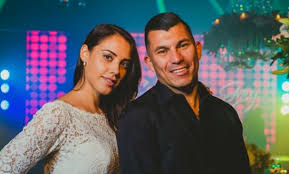 Pero al parecer pudo haber pasado algo más, porque las esposas de jugadores están reaccionando. Cristina Morales Conto El Duro Episodio Familiar Que Vivio Con Gary Medel