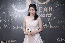 Oct 02, 2020 · 相对于郭晶晶不动声色的狠，婆婆朱玲玲是个快人快语的刚女人，爱憎分明。 19岁勇夺港姐双料冠军，和霍震霆迅速热恋，母亲极力反对这段相差14岁的婚姻，她拍拍胸脯，安慰母亲，问题不大。 éƒ­æ™¶æ™¶å©†å©†æœ±çŽ²çŽ²ç•™ä¸‹çš„ä¸€å£°ç‰¢éªš è¶£å'³å…±è¯» Mdeditor