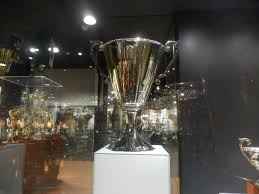 Последние твиты от elite european cup(@eliteeurocup). File Close Up Of The European Cup Winners Cup Trophy Jpg Wikimedia Commons
