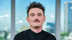 Polish pop artist Dawid Podsiadło continues his hot streak