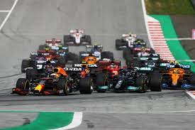 O heptacampeão mundial de fórmula 1 lewis hamilton venceu o grande prêmio do bahrein com a mercedes neste domingo (28), após um duelo épico com max verstappen da red bull nas voltas finais. Quem Ganhou O Gp Da Estiria Na Formula 1 Veja A Classificacao 27 6 Dci