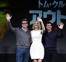 Christopher mcquarrie tom cruise, rosamund pike, richard jenkins, david oyelowo 21 dec 2012 (usa) 1 win & 4 nominations.tt0790724 , sniper, investigation, police, based on novel, character. Tom Cruise And Cast Members Promote Movie Jack Reacher In Tokyo 1 Chinadaily Com Cn