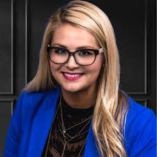 Holly Whitmore's Instagram, Twitter & Facebook