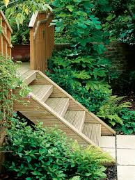 Treppe renovieren, treppe außen, holztreppe selber bauen, außentreppe holz. Gartentreppe Selber Bauen 40 Super Beispiele Archzine Net