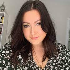 Anne Foisy's Instagram, Twitter & Facebook