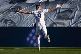 Последние твиты от karim benzema (@benzema). Karim Benzema On Twitter See You On Tuesday Alhamdulillah