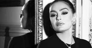 Sherihan is an egyptian actress in cinema, theater, and television. Legendary Egyptian Star Returns To The Stage For The First Time In 30 Years Emirates Woman