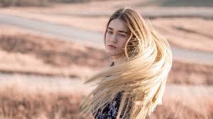 Heyy guys here are 50+ blonde roblox hair codes you can use on games such as bloxburg + how to use them! Blonde Girl Hairs In Air 4k Hd Girls 4k Wallpapers Images Backgrounds Photos And Pictures