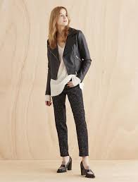 Proponiamo abiti da cerimonia per busto arsizio dei migliori brand di moda che si caratterizzano per l'assoluta eleganza, lo stile unico e moderno, e ben si adattano ad ogni fisicità. Acquista Abbigliamento Sportivo Donna Fino A Off67 Sconti