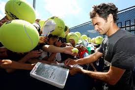Roger federer has won the stefan edberg sportsmanship awards for 13 years, including 12 times in a row and he has always stood out for his classy you kind of just don't hang around as much anymore, but still i try to give back to the fans by signing autographs, taking pictures while i'm at the site. U S Open Roger Federer Is The Greatest At Signing Autographs Wsj