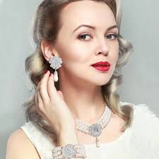 Perlenschmuck Set: Handgefertigtes Geschenk Weiße Klee Halskette Ohrration  Armband Von 24,19 €