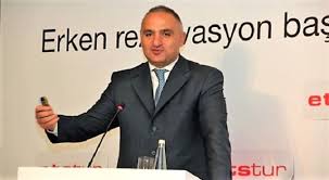 Turizm sektöründe adından söz ettiren isimler arasına yerleşen, binlerce kişiye istihdam sağlayan ersoy, evli ve iki çocuk babası. Yeni Kabineden Turizm Bakani Olan Mehmet Ersoy Kimdir Haberler