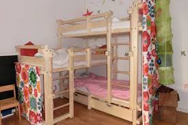 Forme di grana giganti nelle quali entrare, bottiglie alte due piani. Letto Castello 3 Piani Guida All Acquisto