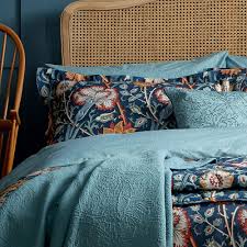 Live your dream bedroom luxury full bedding ensemble set. Morris Co Pink Rose Teal Double Duvet Set