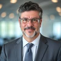 1200+ Profile mit dem Suchbegriff „Smalling“