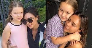 Offenbar ist die tochter der beckhams ein fan der buchreihe. Victoria Beckhams Tochter Harper Lernte Im Alter Von Drei Jahren In Heels Zu Laufen Aber Es Gibt Eine Strenge Regel Alter Beckhams Victoria Tochter Alter