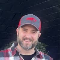 Derek Capps's Instagram, Twitter & Facebook