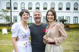 Orgulho e paixão is a brazilian telenovela written by marcos bernstein for rede globo. Elenco De Orgulho E Paixao Se Esbalda Nas Cachoeiras Nos Intervalos Das Cenas No Sul Do Estado Do Rio E Em Minas Gerais Tv E Lazer Extra Online