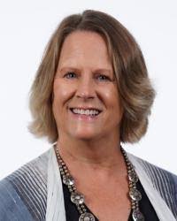 Martha Hall's Instagram, Twitter & Facebook