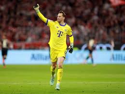 Einfach der Torwart-GOAT! Neuer steigt in illustren CL-Kreis auf