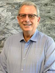 Mike Perovich's Instagram, Twitter & Facebook