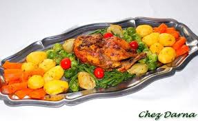 Poulet Au Thym Et Epices Et Ses Legumes A La Vapeur Chez Darna Brochette Poulet Poulet Marocain Poulet