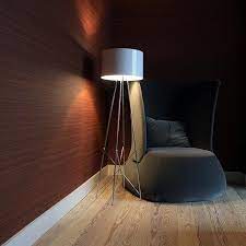 ray floor lamp dimmable in glossy black white or grey 現代のフロアランプ フロアランプ 床