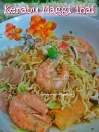 Tambahkan air pada parutan kunyit, sambil diperas hingga keluar sarinya 3. Dari Dapur Aida Kerabu Maggi Thai