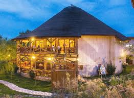 Bathrooms include bathtubs or showers and complimentary toiletries. Cazare Green Village Resort Delta Dunarii