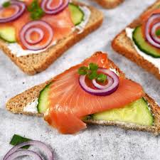 Rückruf bei Rewe: Hersteller unterläuft fataler Fehler - Warnung vor Lachs