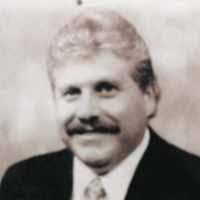 Leon Webb's Instagram, Twitter & Facebook