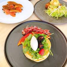 The a la carte menu offers something to satisfy every appetite, from traditional european. Terrace Dining Room At Beverly Hills Restaurant Los Angeles Ca Opentable