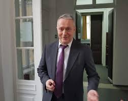 Maybe you would like to learn more about one of these? Mircea Pop Revine In Consiliul Judetean Brasov Pe Locul Lasat Liber De Mihail Vestea Brasov Ziare Com