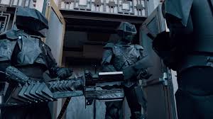 A team of navy seals investigates a mysterious science outpost only to have to combat a squad of formidable alien soldiers. One Man S Trash Alien Warfare High Def Digest The Bonus View