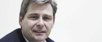 “Tendríamos que ser conscientes de que nuestra información está siendo  utilizada”