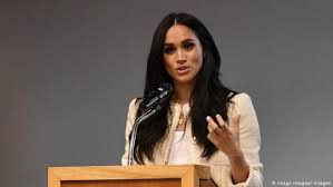 She said she didn't do any research on harry or his family before she got married! Herzogin Meghan Gibt Sich Politisch Aktuell Amerika Dw 21 08 2020