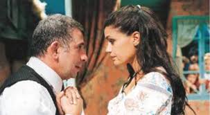 Έγιναν εξετάσεις και εισαγωγή του πέτρου φιλιππίδη με την σύζυγό του ελπίδα νίνου να βρίσκεται στο πλευρό του. Ayta Einai Ta Anarmosta Filia Toy Petroy Filippidh Panw Sth Skhnh Enimerosi24