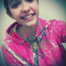 Mia Lucero (@lucero0_mia)