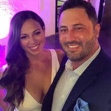 Shelley Bourgeois's Instagram, Twitter & Facebook