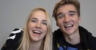 Your kawaii and cool stuff destination order: Youtuber Gio Na Liefdesbreuk Toch Weer Terug Bij Vriendin Juultje Show Destentor Nl